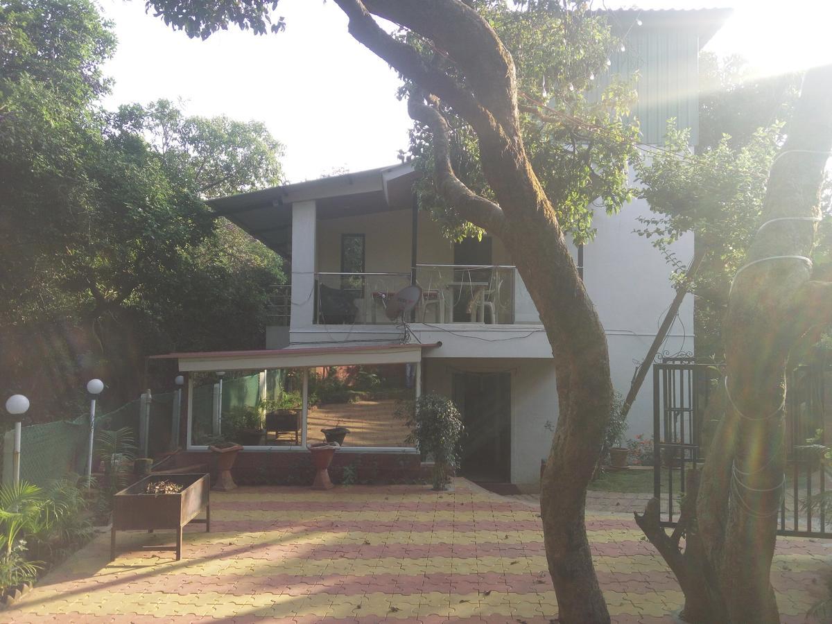 Shindola Residency Bed & Breakfast มหาบาเลชวาร์ ภายนอก รูปภาพ