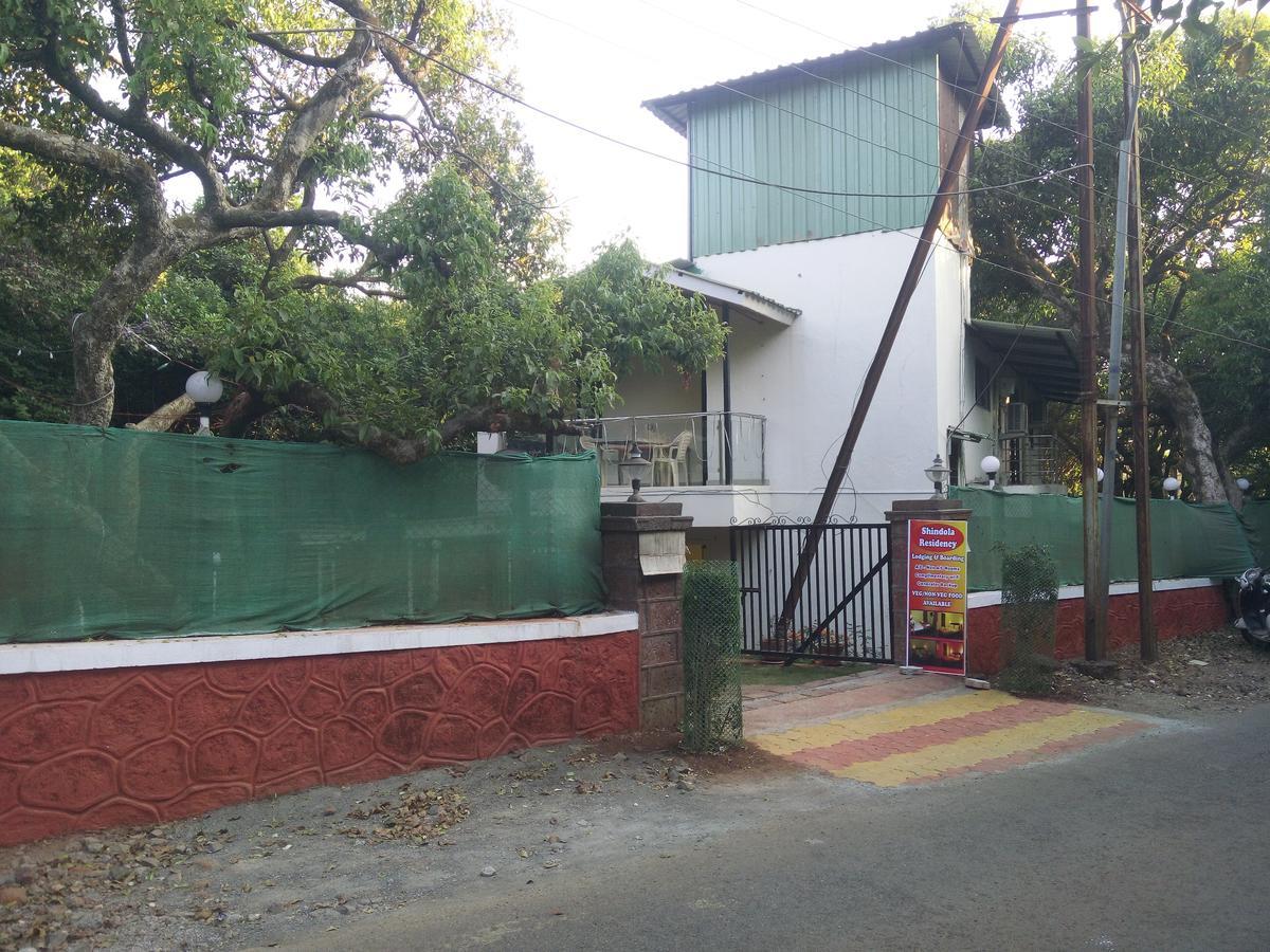 Shindola Residency Bed & Breakfast มหาบาเลชวาร์ ภายนอก รูปภาพ