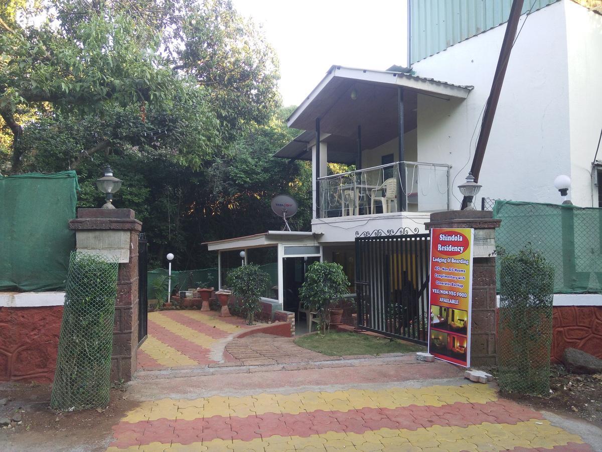 Shindola Residency Bed & Breakfast มหาบาเลชวาร์ ภายนอก รูปภาพ