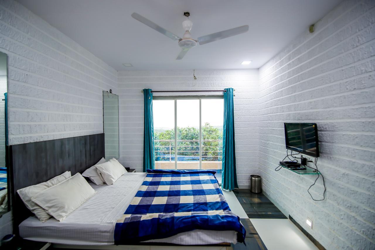 Shindola Residency Bed & Breakfast มหาบาเลชวาร์ ภายนอก รูปภาพ